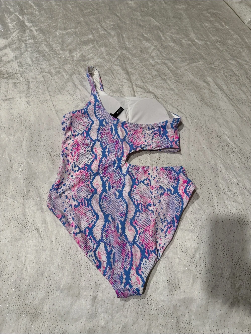 Aqua One-Shoulder Cutout Swimsuit in Pink & Blue Snake Print size L